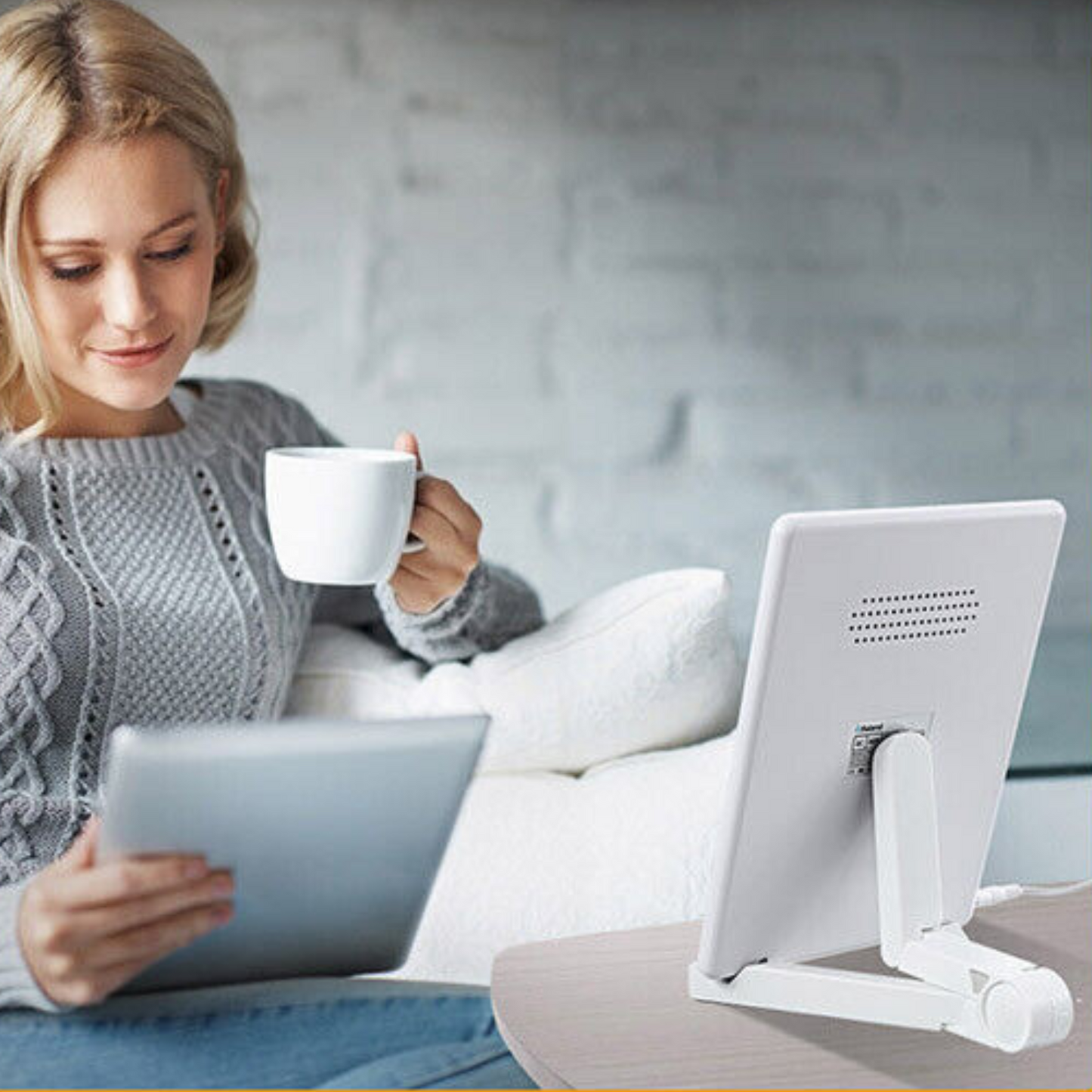 Bright sun therapy lamp for seasonal mood support